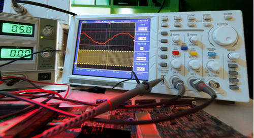 Développement agile de circuit imprimés et test avec un oscilloscope
