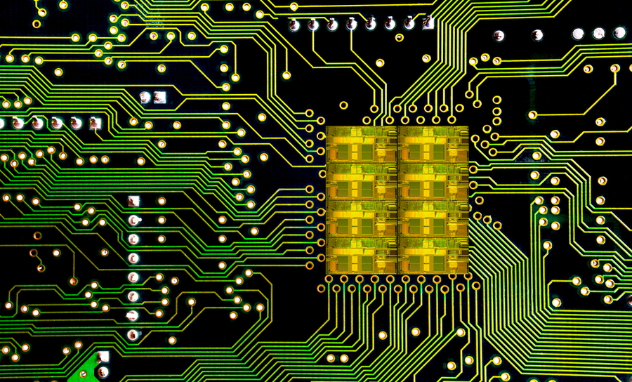 Traces and components on a PCB for use in PDN impedance analysis